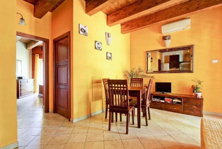 Dal Centurione Apartment Рим Екстериор снимка